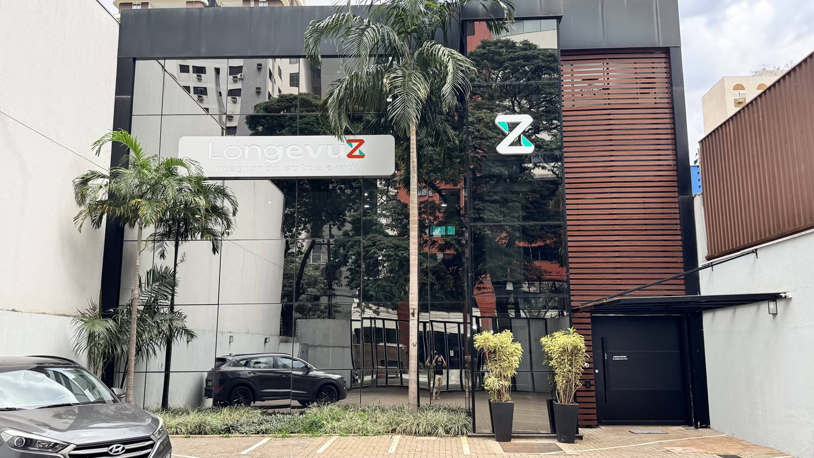 Fachada da Clínica de Ortopedia e Dor, Maringá/PR