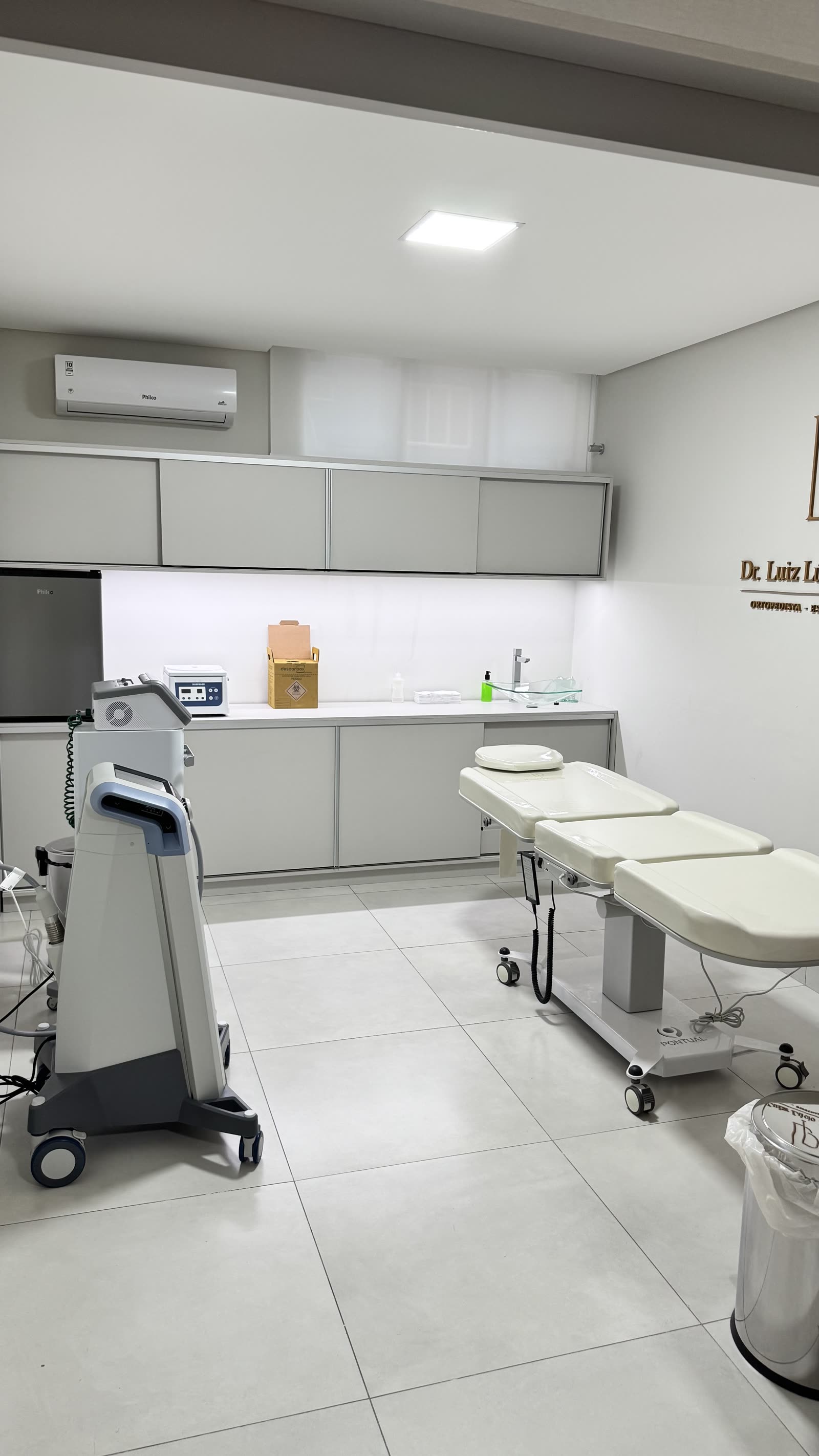 Sala de procedimentos da Clínica de Ortopedia e Dor
